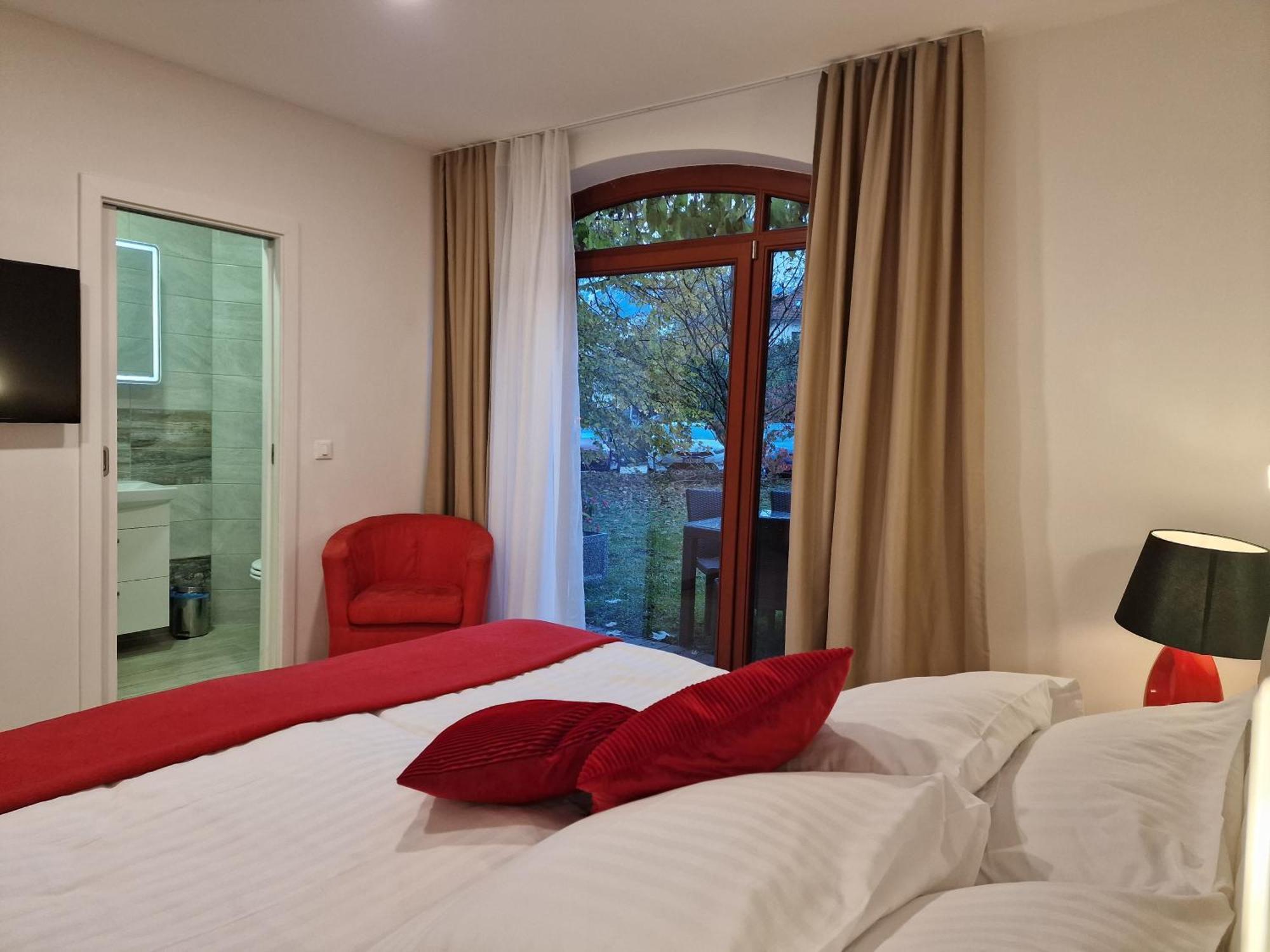 Aparthotel Gaja Bled Exteriör bild